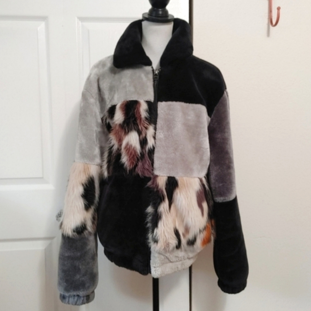 UO Blocked Faux Fur Jacket Bomber Jacket - Picture 4 of 15